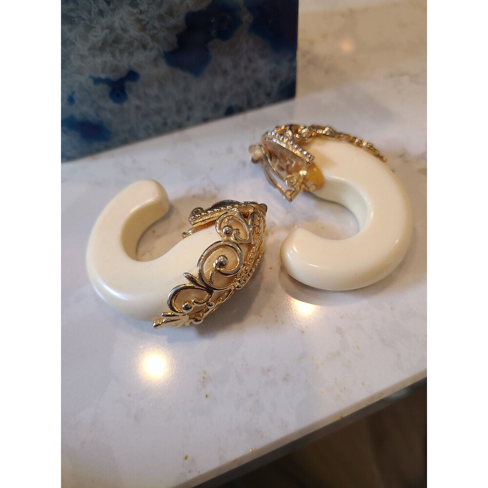 Inna cytrine 1980s Discontinued white and gold plated statement earrings